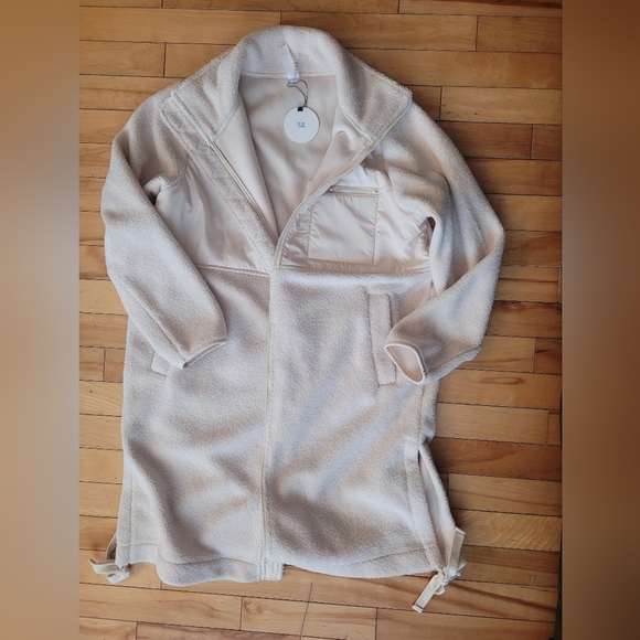 Cloud Nine Sherpa Jacket - Picture 4 of 5